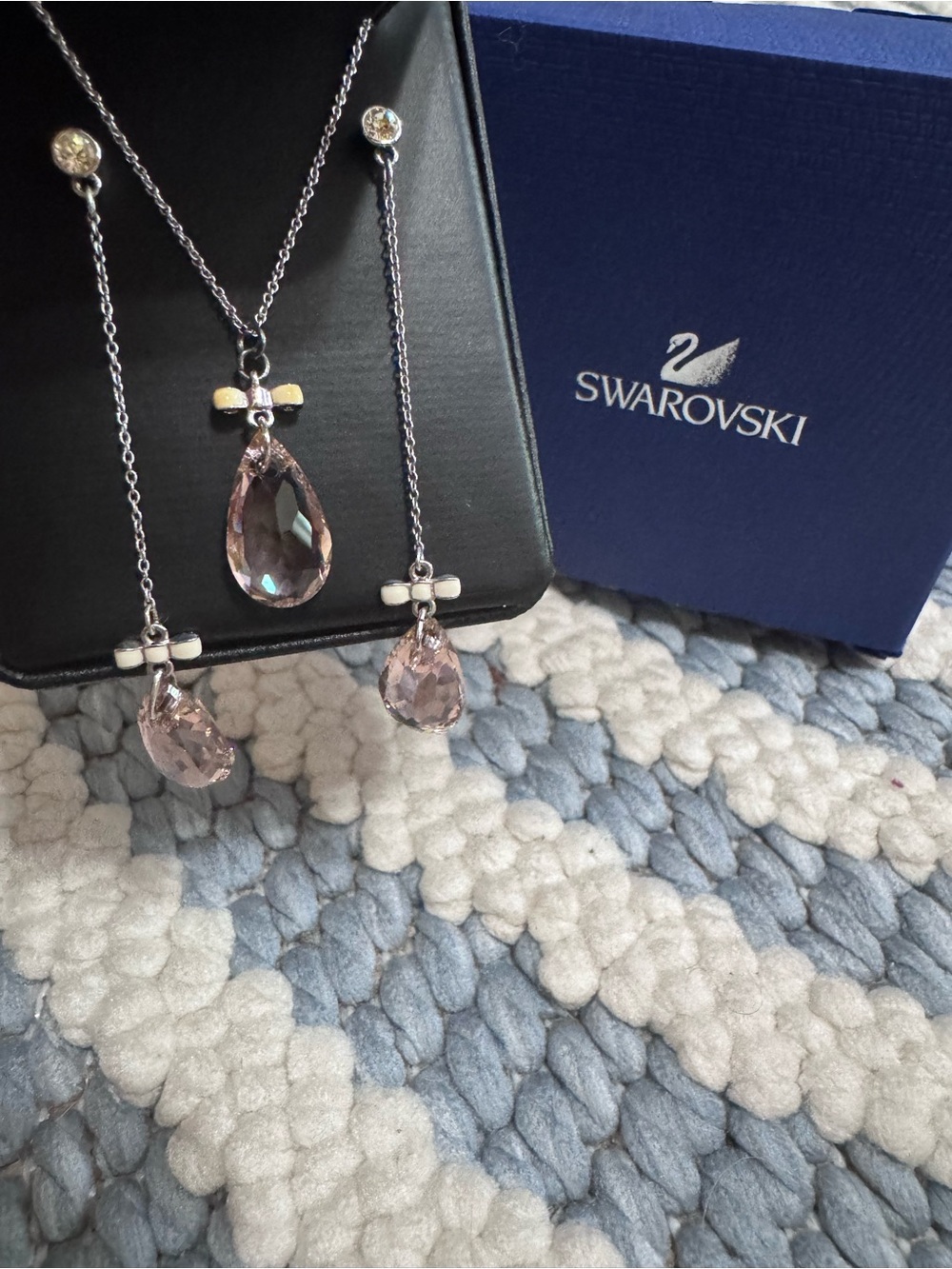 Swarovski Nina Vintage Rose Necklace & Earrings Set